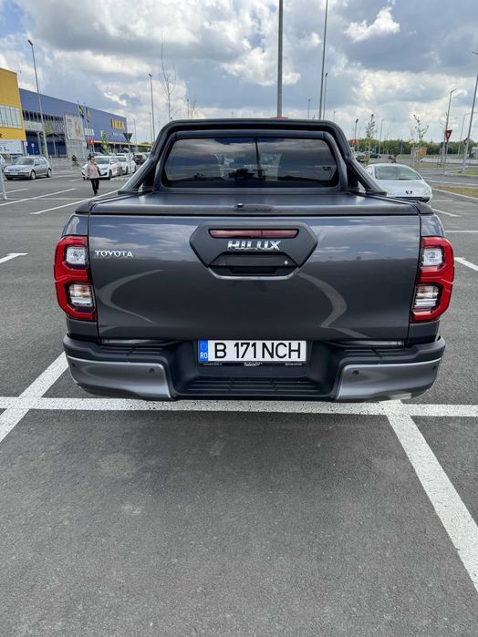 Toyota Hilux Invincible 2.8D 4x4 automat 2022 - impecabil, doar garaj, versiune Germania
