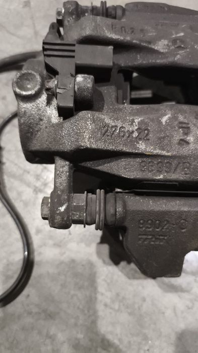 Продам правый передний суппорт от Мерседес w245.