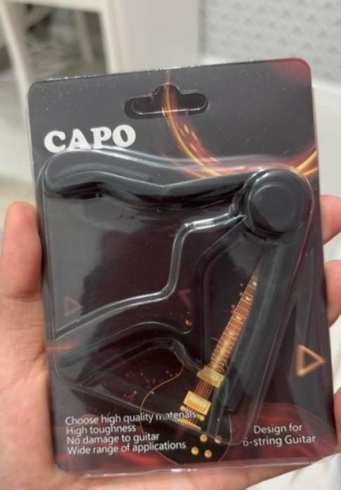 Гитара акустика.