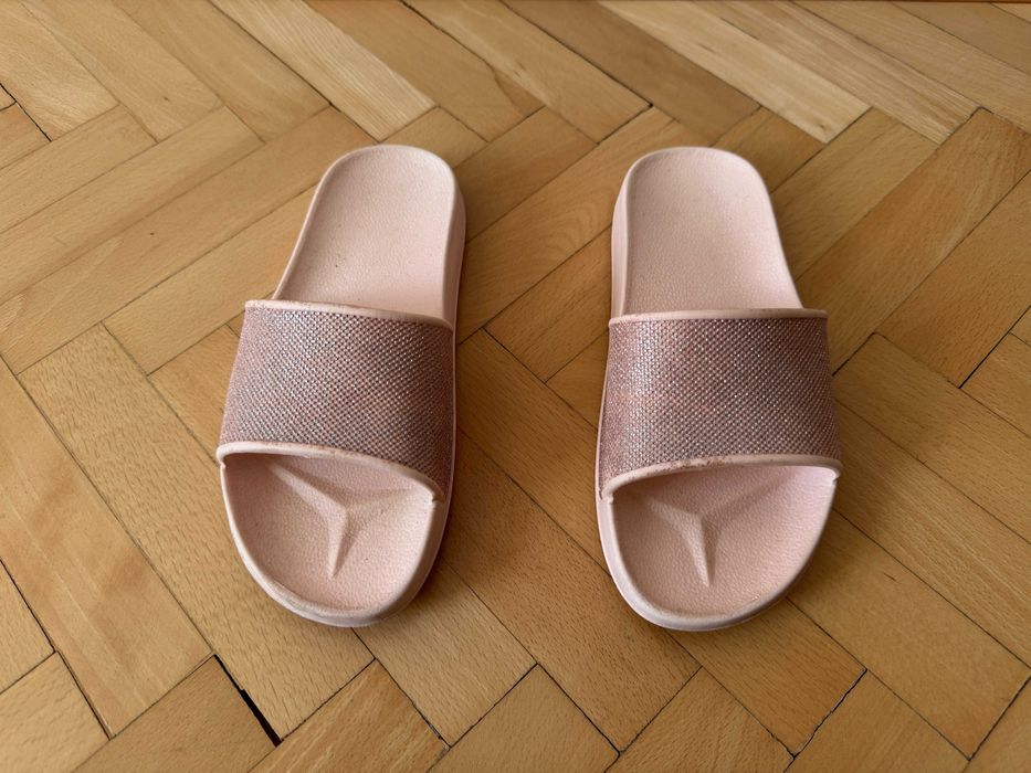 Детски кроксове сандали джапанки чехли цвички акваобувки пантофи 26-39