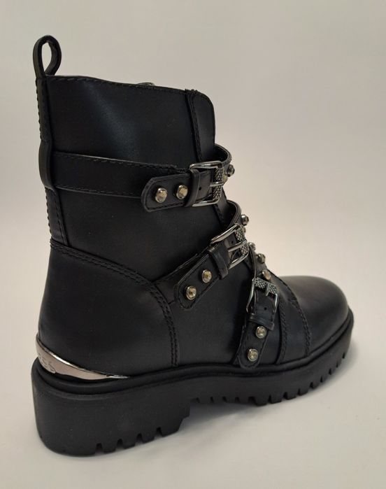 Боти Guess и Patrizia Pepe