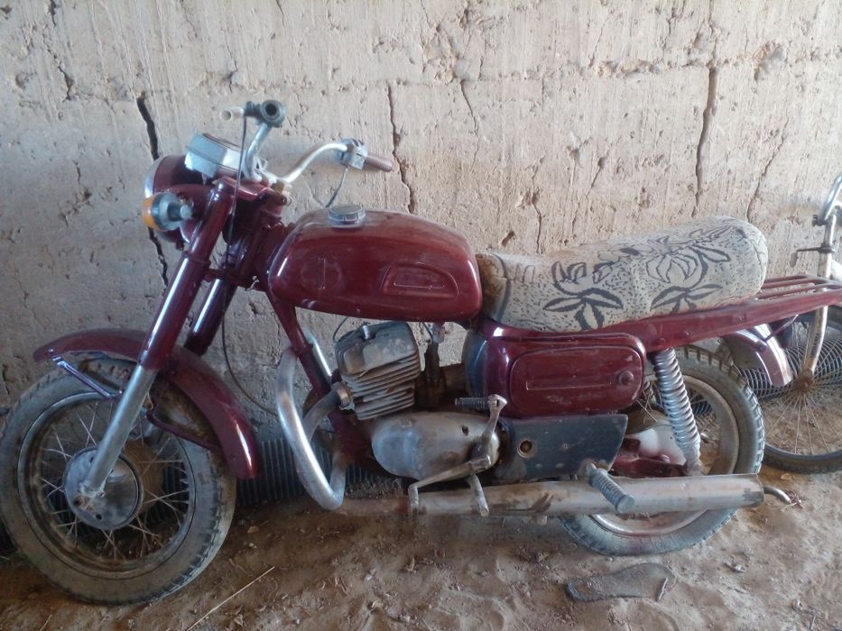 Восход мотоцикл сотилоди