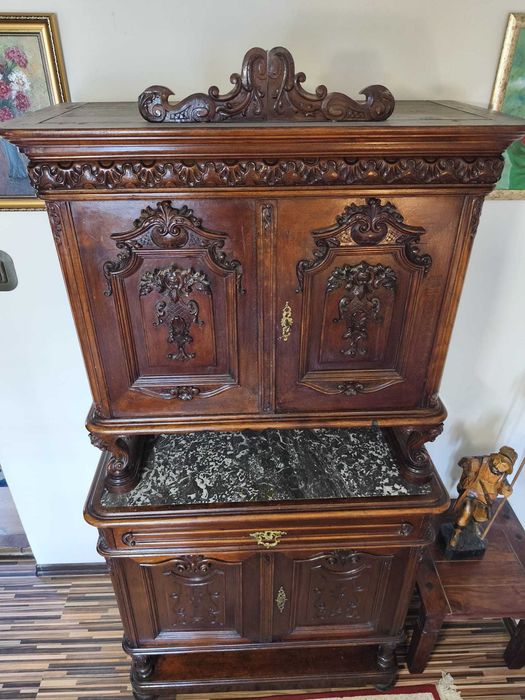 Mobilier stil din lemn masiv