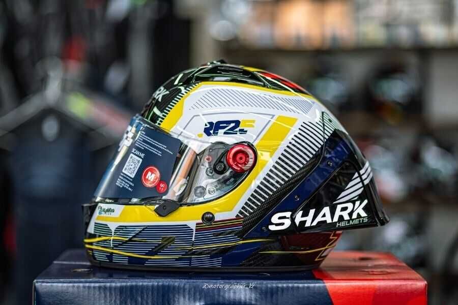 Мото Каска мотор SHARK AERON GP REPLICA R. Fernandez MotoGP helmet