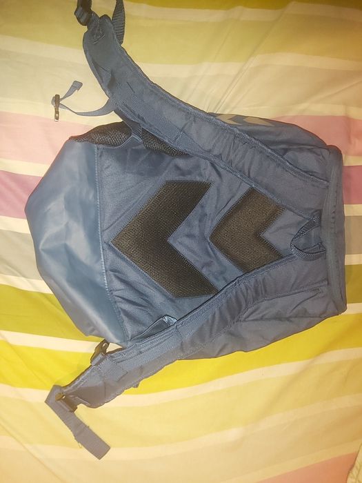 Тънка раница Hummel и нови раници на Adidas