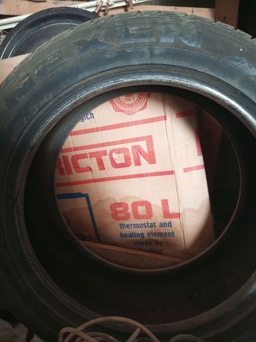 Продаётся покрышка от Малибу в 3 мик.