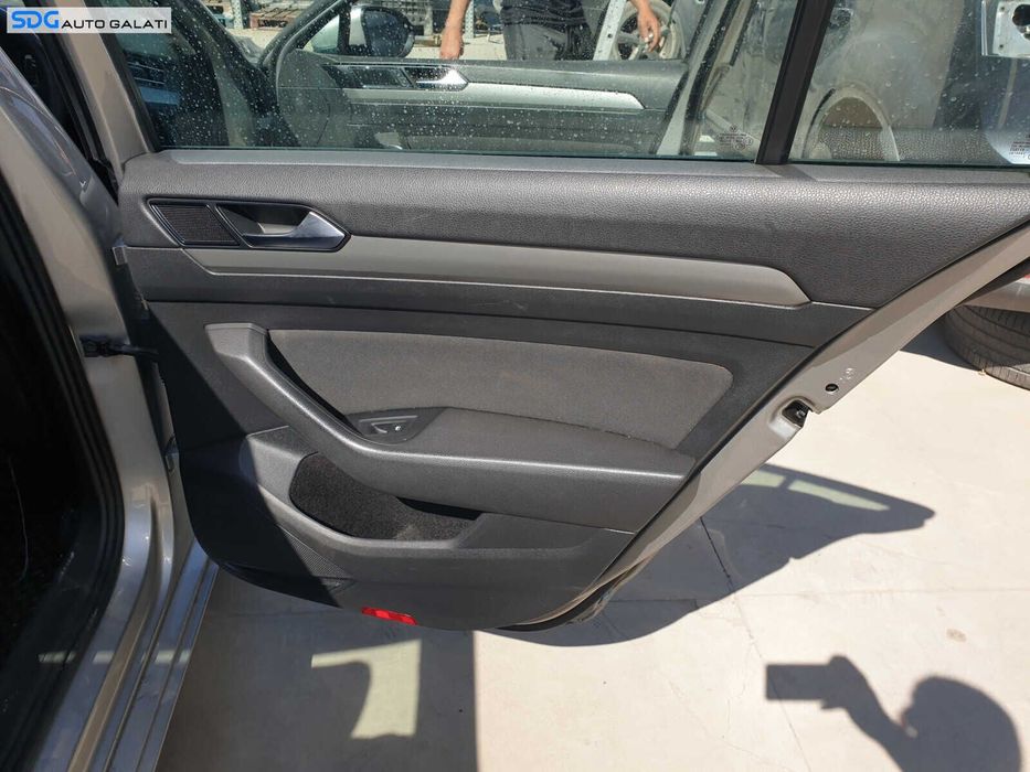 Panou Tapiterie Fata Interior Usa Portiera Dreapta Spate Volkswagen Passat B8 Berlina Sedan 2015 - 2020 [K4706]