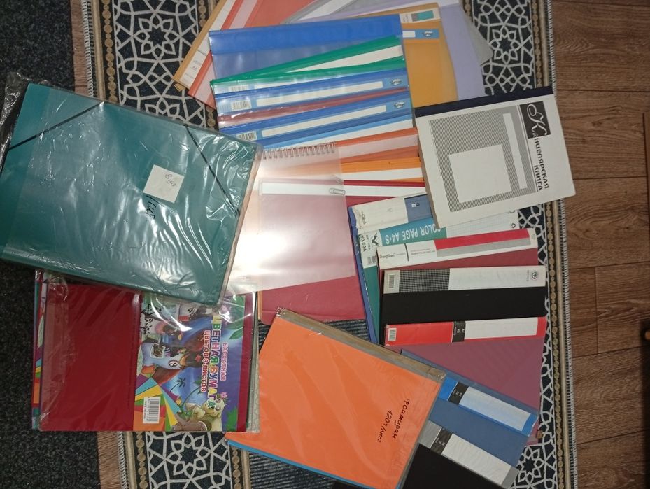 Продам файловые папки разные