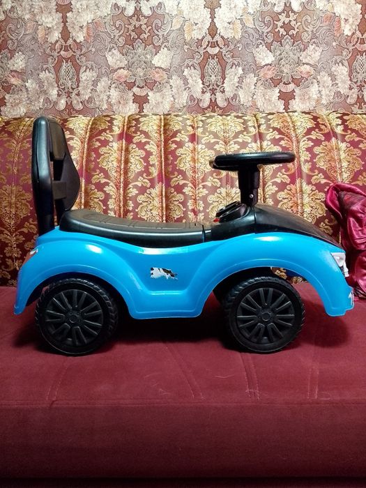 Машина для езды детская