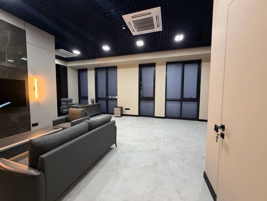 Продается Евро офис Ор-р: Nest One 56м2