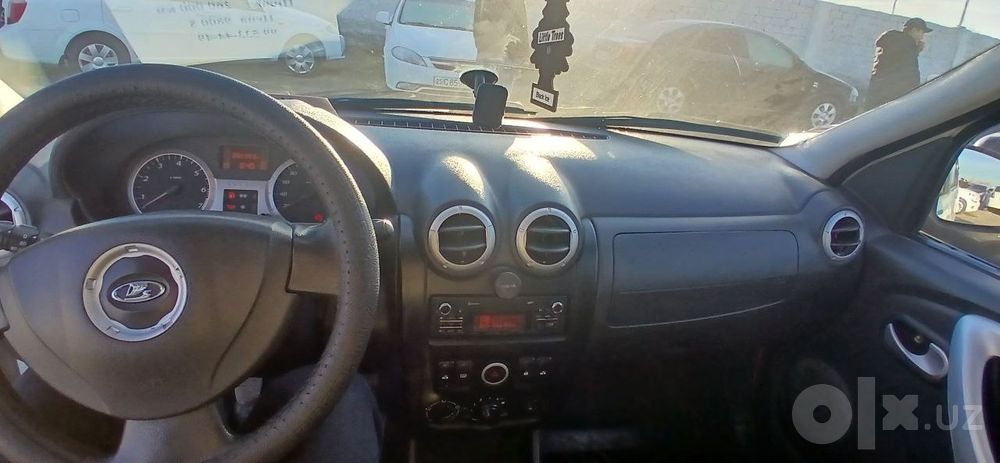 Lada Largus sotiladi