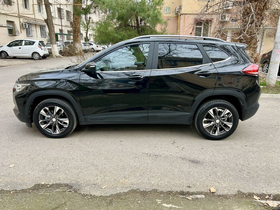 Tracker-2  Premier  1.0L Turbo Не битая не крашеная