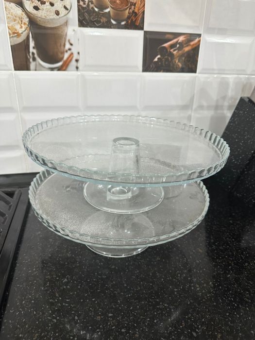 Продам тортницу,стеклянную