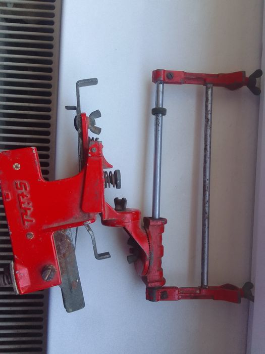 Dispozitiv ascuțit lanț