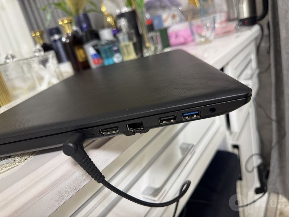 Lenovo notebook sotiladi