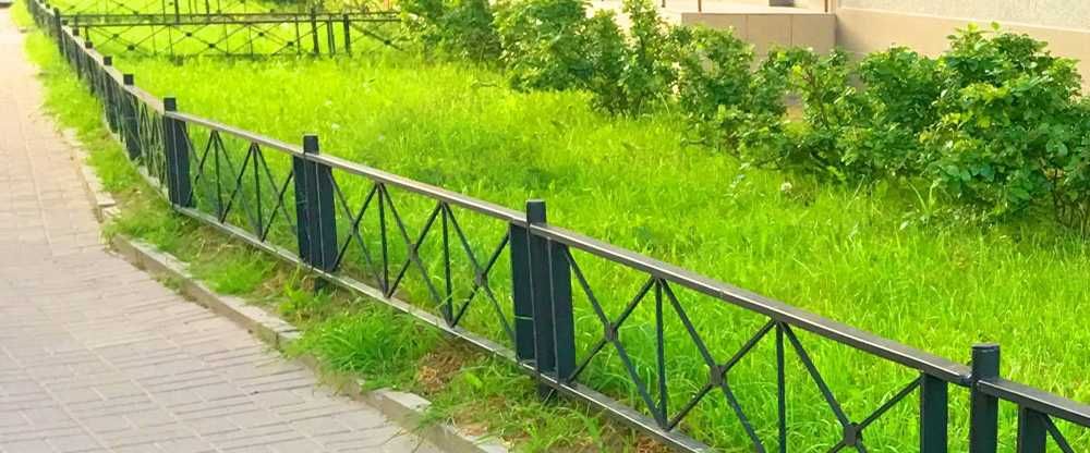 Забор из профильной (квадратной) и круглой трубы на заказ.