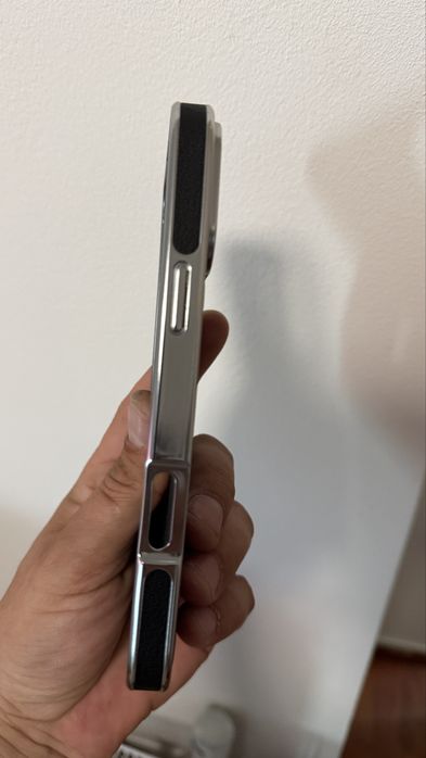 Vand husa iphone 16 pro max