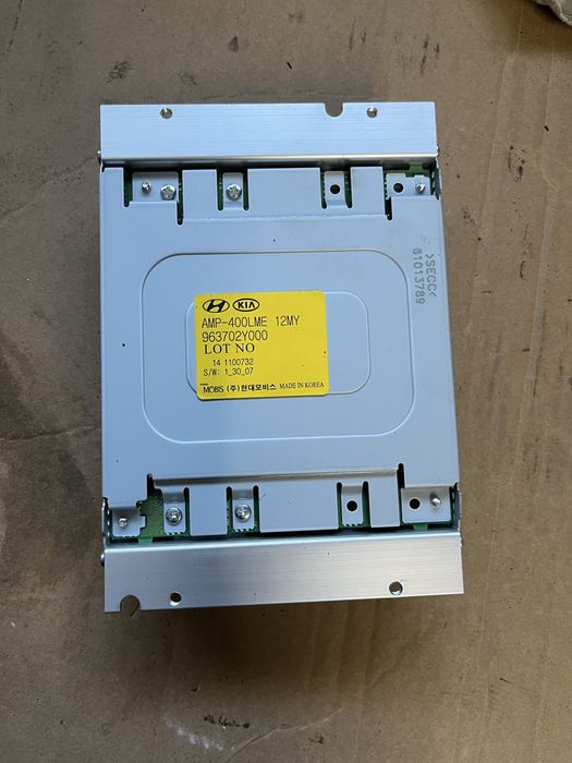 Amplificator audio Hyundai Ix35 an 2010-2015 cod: 963702Y000