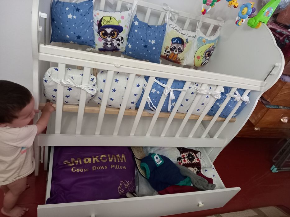 Детская кроватка Качалка 2 в 1 .