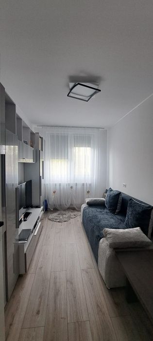 Vând apartament 3 camere super finisat, Micro 1