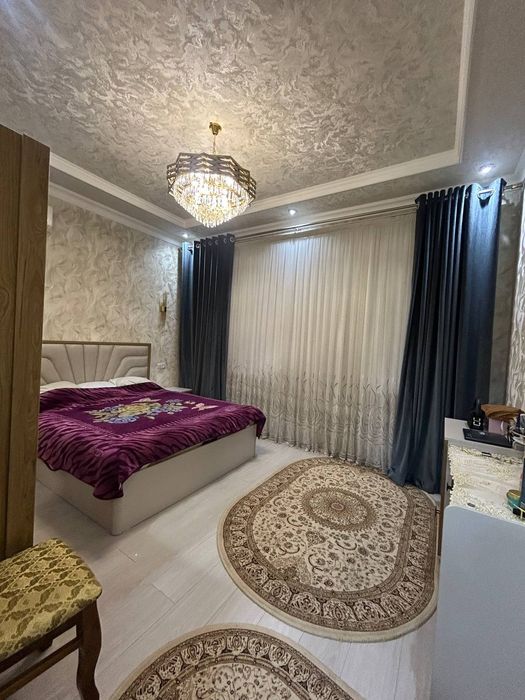 Ассалому алекум таййор кириб яшайдиган  3 етажли евро ремонтли катедж