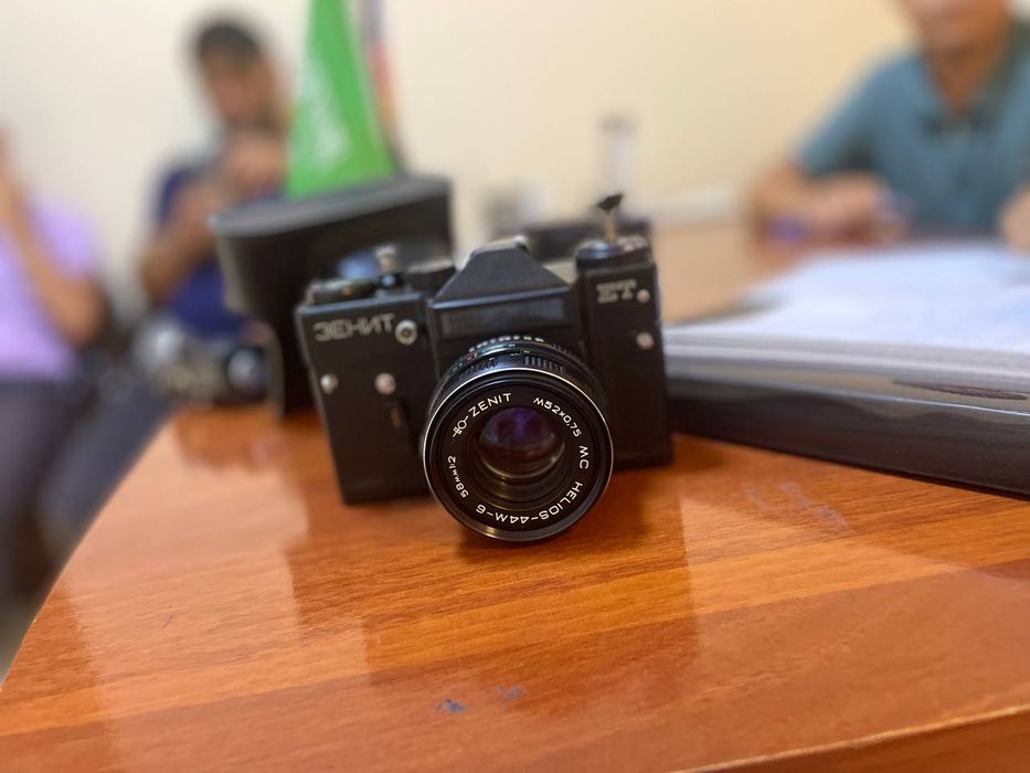 Zinit camera. plyonkali. yangi. Qiziqadignlarga sotiladi. holati zoʻr.