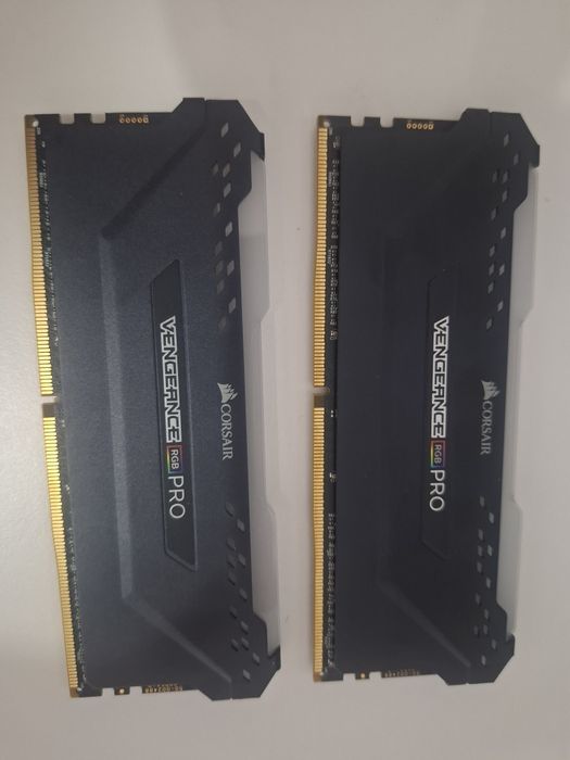 Corsair Vengeance PRO RGB 32GB (2x16GB) 3600MHz CL18 DDR4
