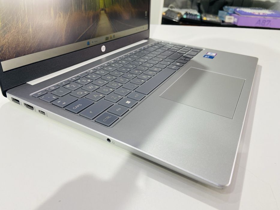 Рассрочка!!! HP Laptop 15 - Core 5 120U/8Gb/SSD 512Gb/Intel Graphics