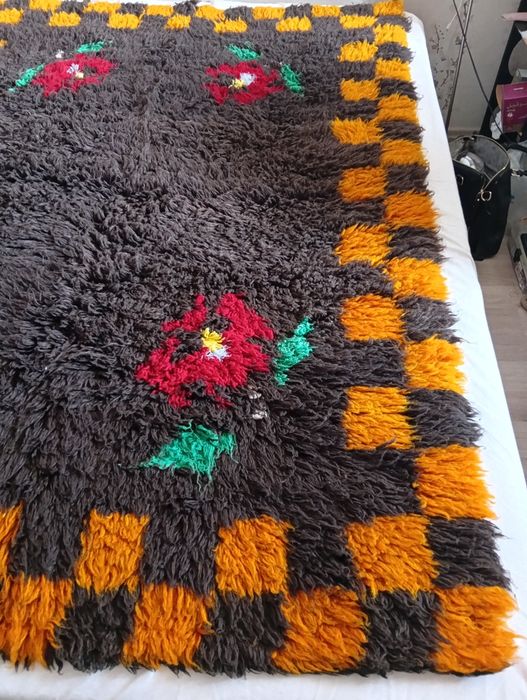 Китеник, халище, губер /постелка, завивка, килим/ 100 % вълна