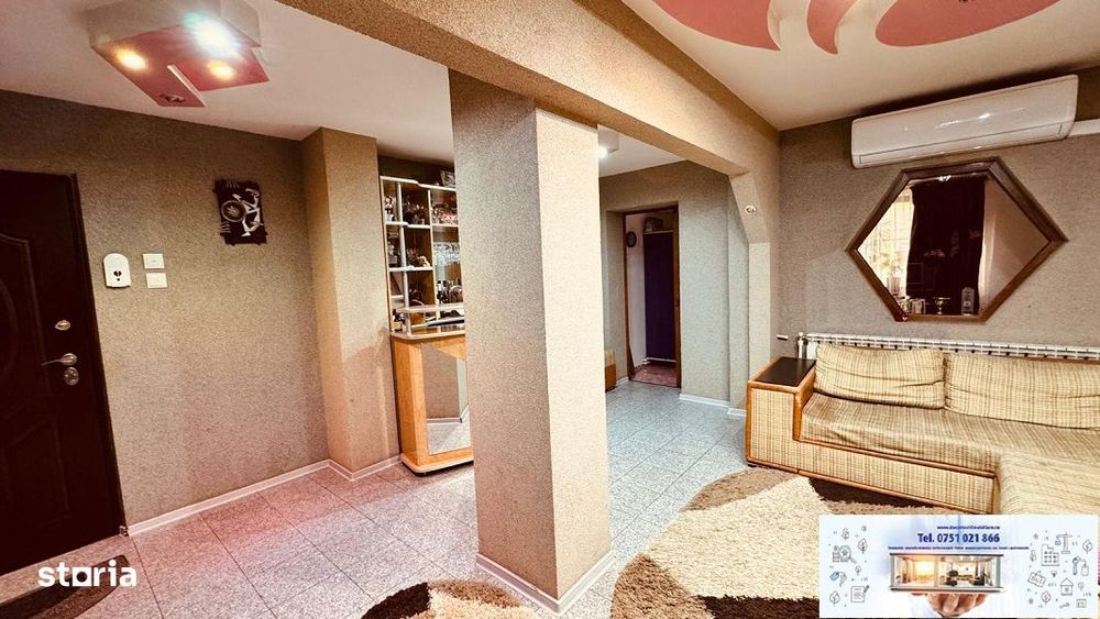 Apartament 4 decomandate, 2 băi și 2 balcoane – Micro 17, parter.