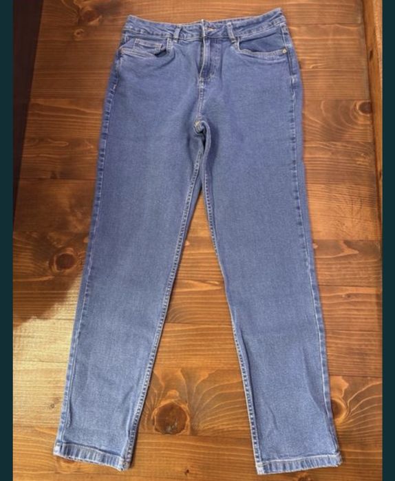 Три чифта дънки само за 5 евро размер М