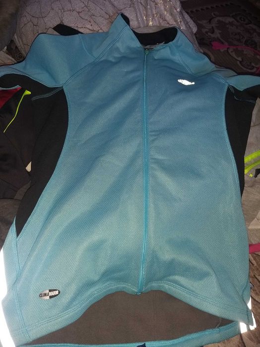 Дамски връхни дрехи