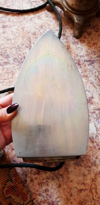 Продам советский утюг