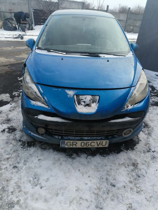 Vind Peugeot 207 avariat cu gpl