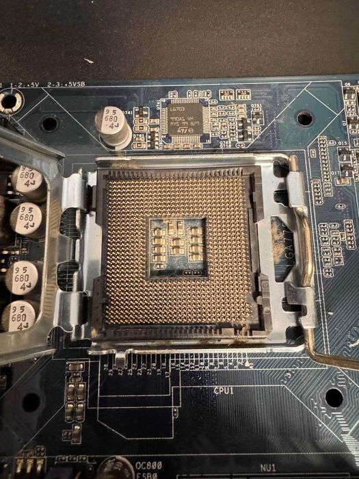 Комплект ASRock G31M-S + Intel Celeron E1500 + 2GB DDR2 + 400W PSU