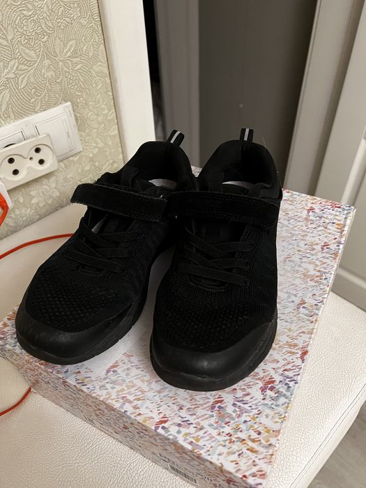 Продам  кроссовки Jordan.