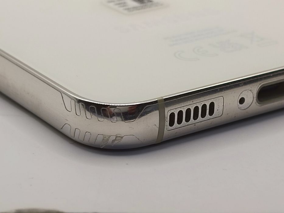 GSM:  SAMSUNG Galaxy S23 / 256GB
