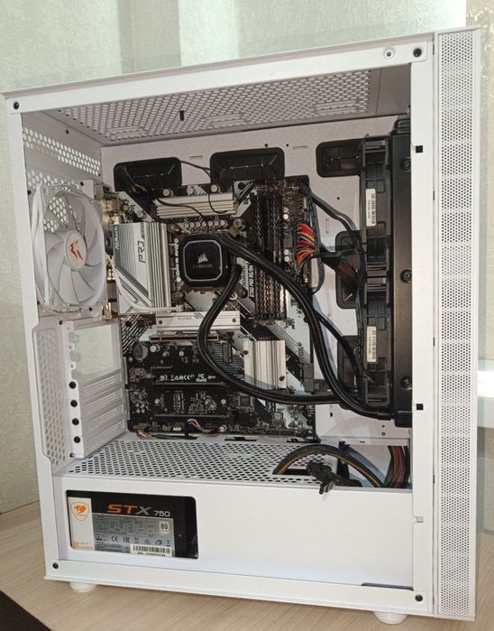 i5-12600K / 32GB DDR4 / B760 Pro RS / Corsair