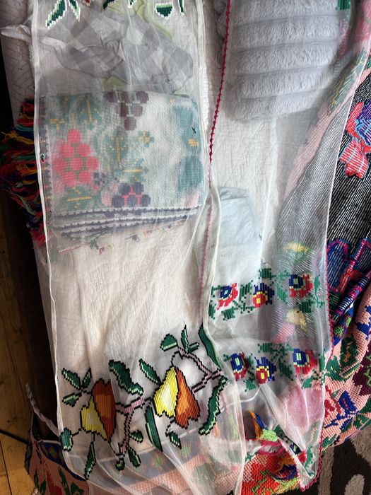 Vand carpete si prosoape vechi