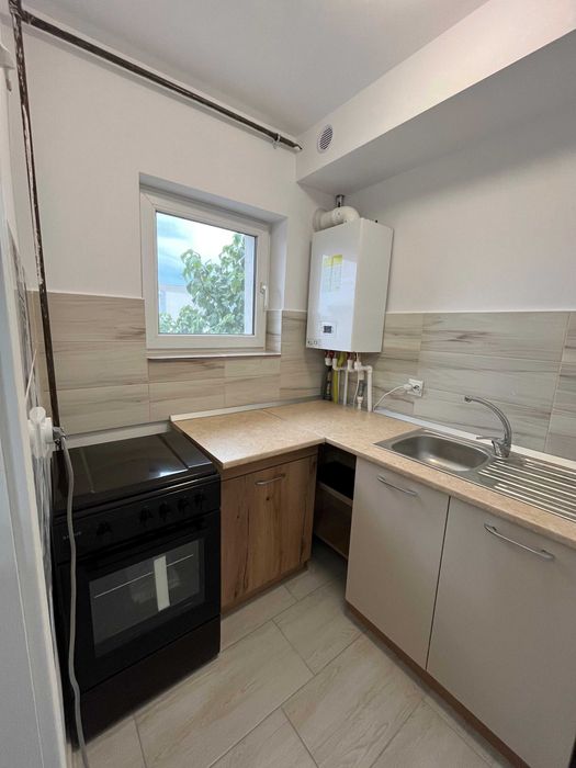 Închiriez garsonieră COMPLET renovată, prima închiriere