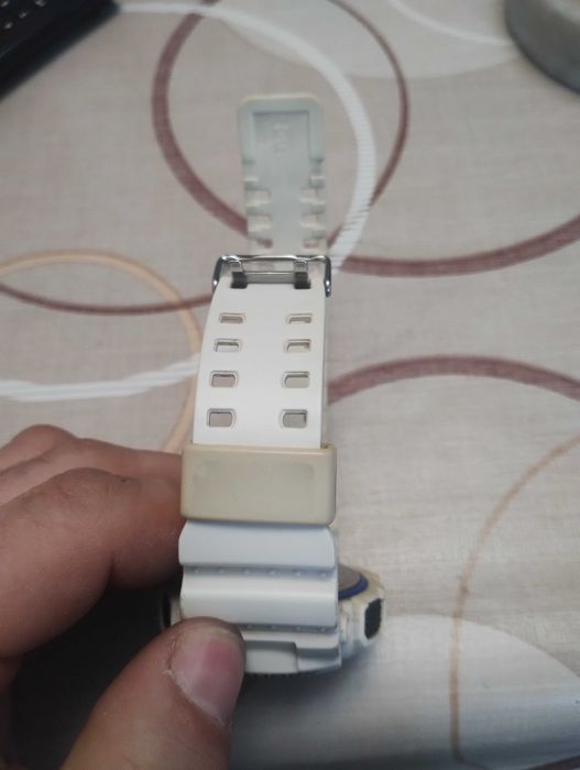 Часовник G-Shock