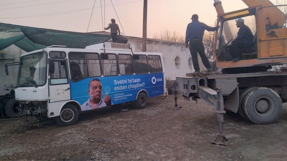 Исузи  автобус кузфи  сидениялари  ва матори сотилади