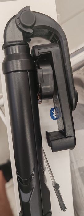 Продавам селфи стик