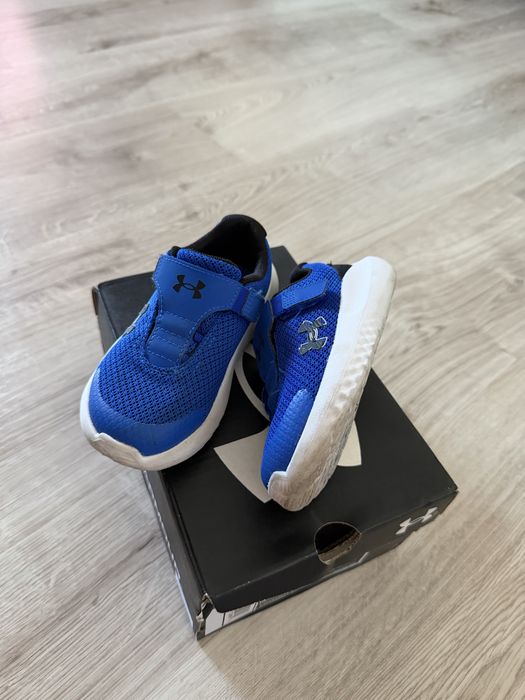 Adidasi baieti under armour nr 25