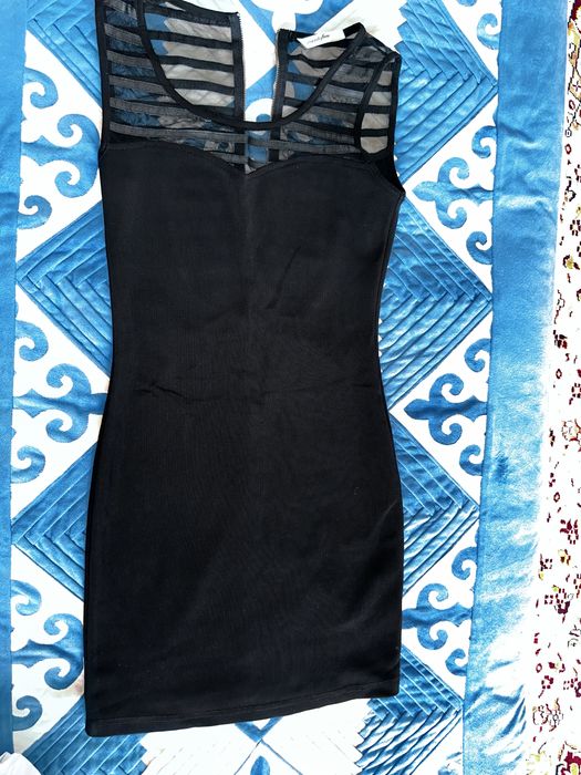 Продам Платья размер s