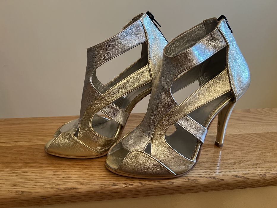 Vand sandale din piele argintiu & auriu 39