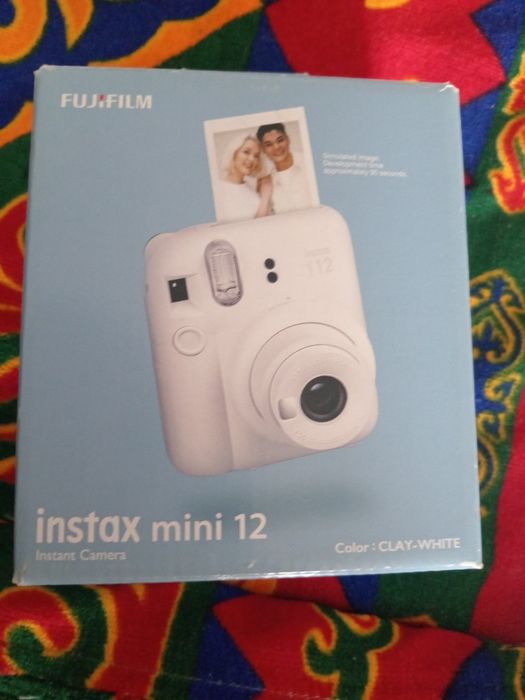 Instax mini 12. Color :Clay-White