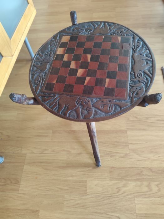 Masă de cafea clasică!