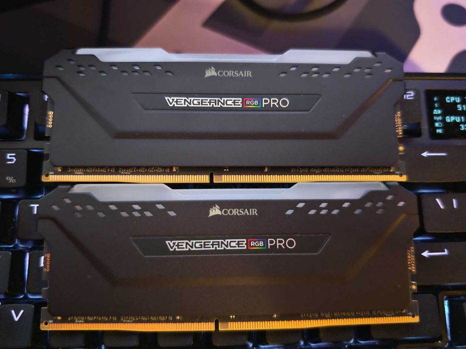 Рам памет Corsair VENGEANCE RGB PRO 32GB (2x16GB) DDR4 3600MHz