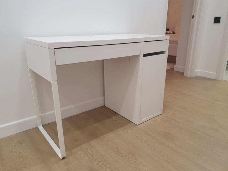 Продам стол письменный IKEA Микке